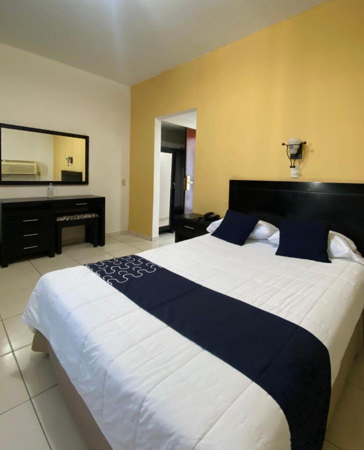 Hotel Impala De Tampico Eksteriør billede